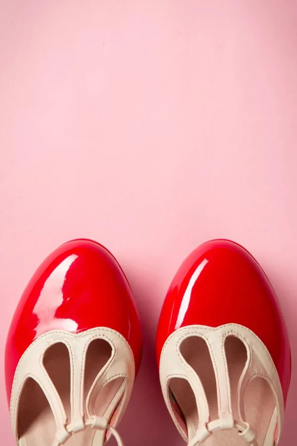 Shop Banned Retro Betty Pumps In Rood