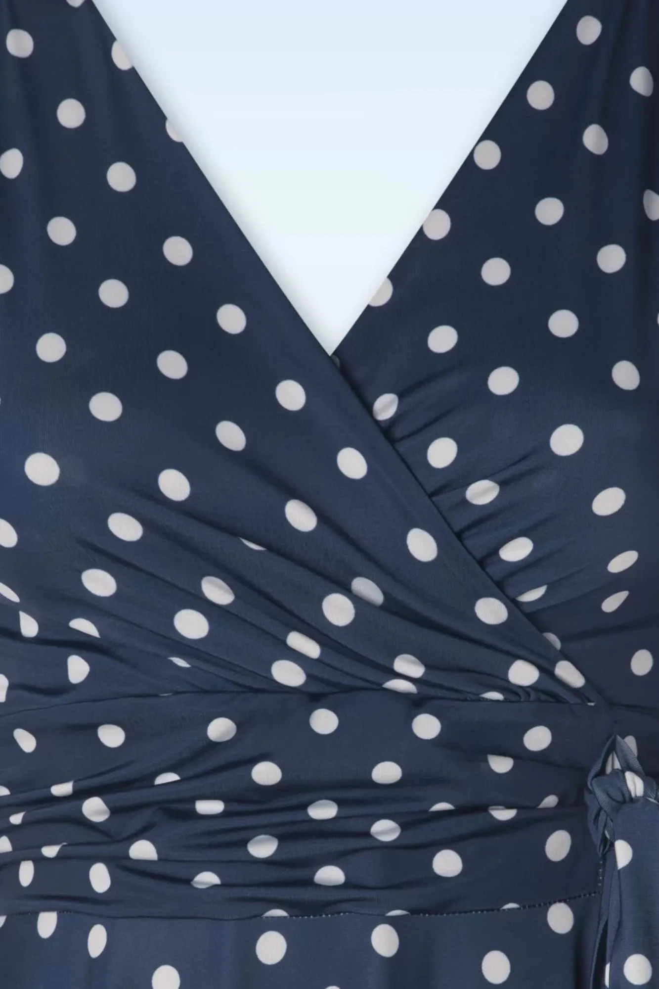irene_polkadot_cross_over_2.webp Cheap Vintage Chic for Topvintage Irene Polkadot Cross Over Swing Jurk In Marineblauw