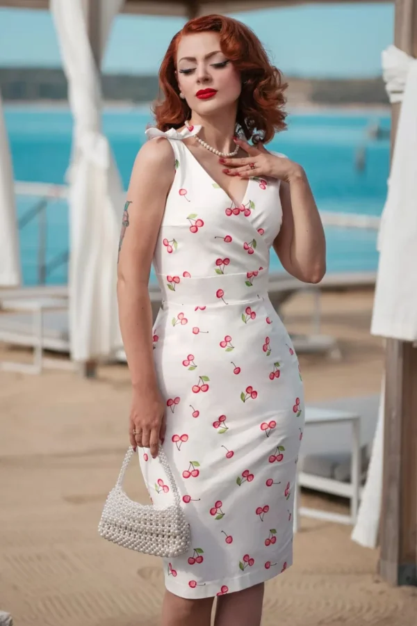 Discount Glamour Bunny The Harper Penciljurk Met Kersenprint In Wit